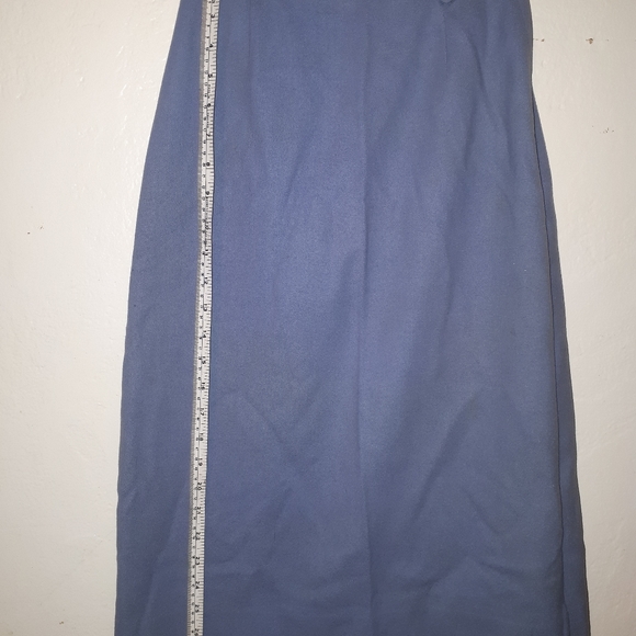Vintage virgin wool skirt with kickpleat - Picture 5 of 11